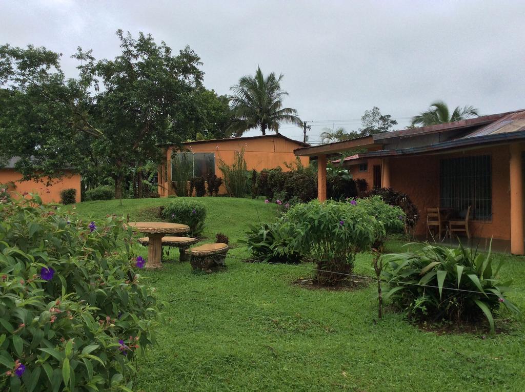 Cabinas Los Guayabos La Fortuna Exterior foto