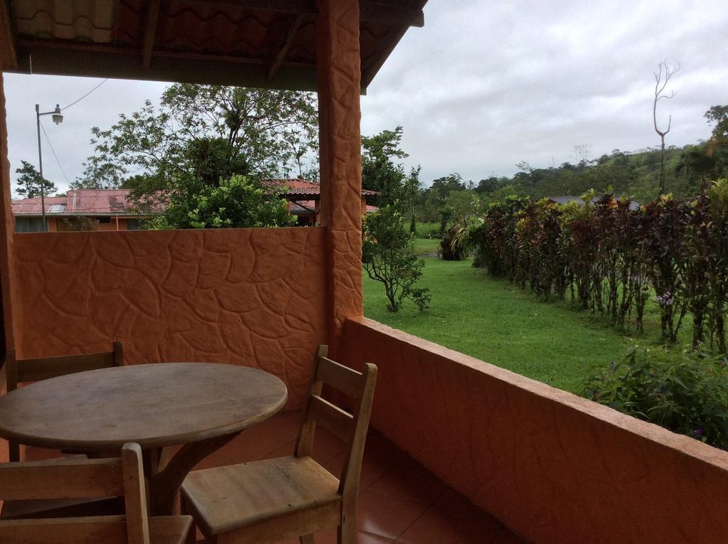 Cabinas Los Guayabos La Fortuna Exterior foto