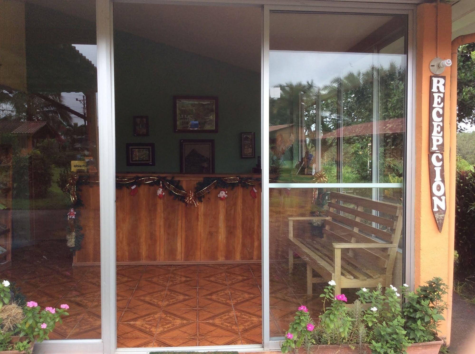 Cabinas Los Guayabos La Fortuna Exterior foto