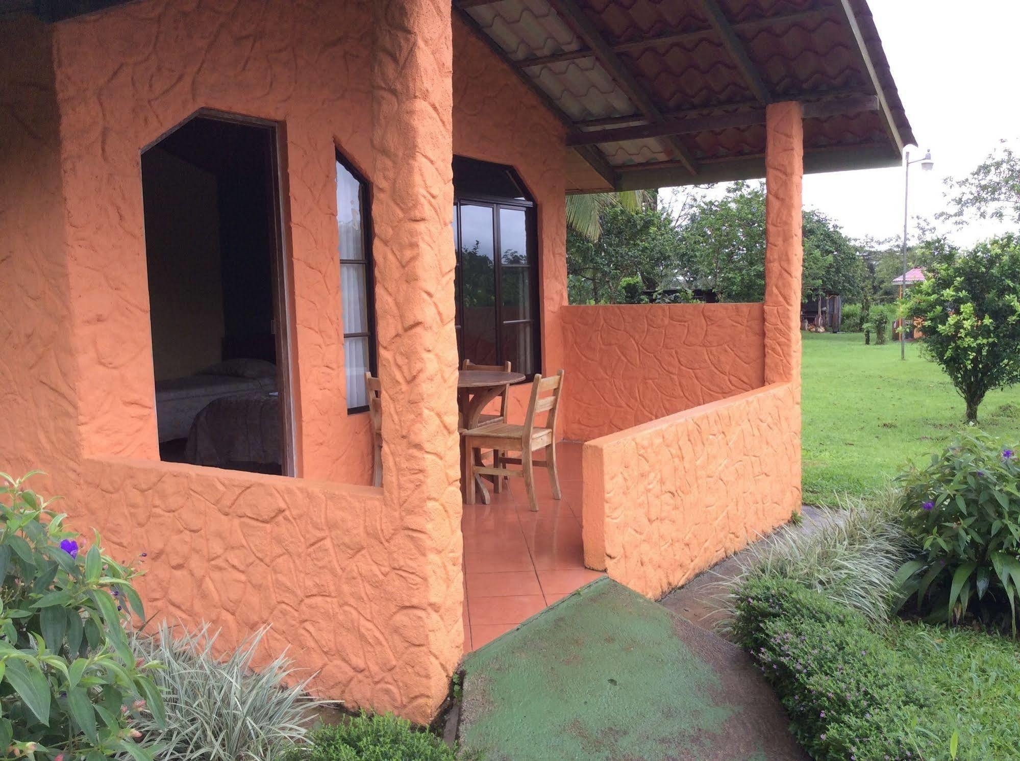 Cabinas Los Guayabos La Fortuna Exterior foto