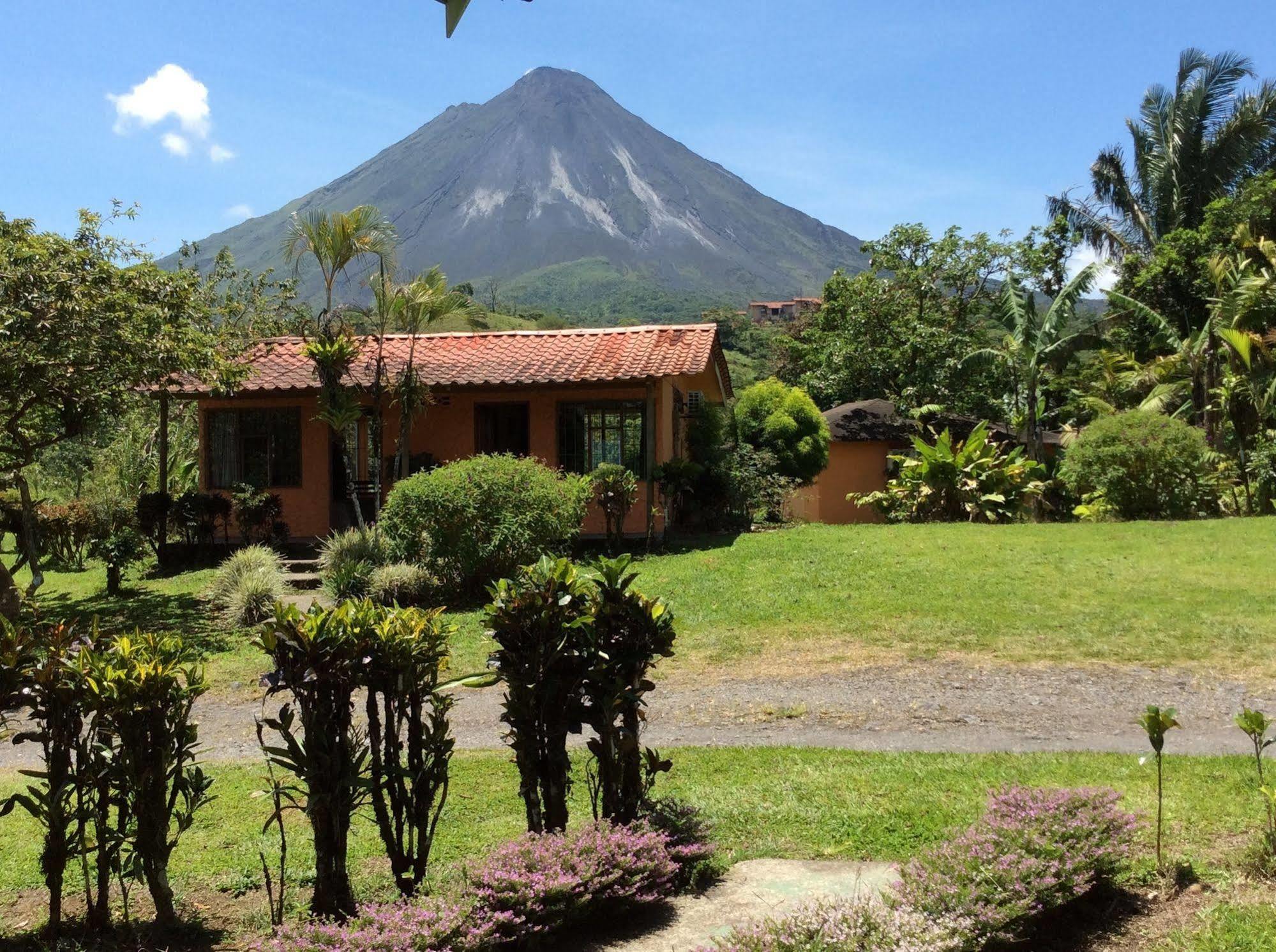 Cabinas Los Guayabos La Fortuna Exterior foto