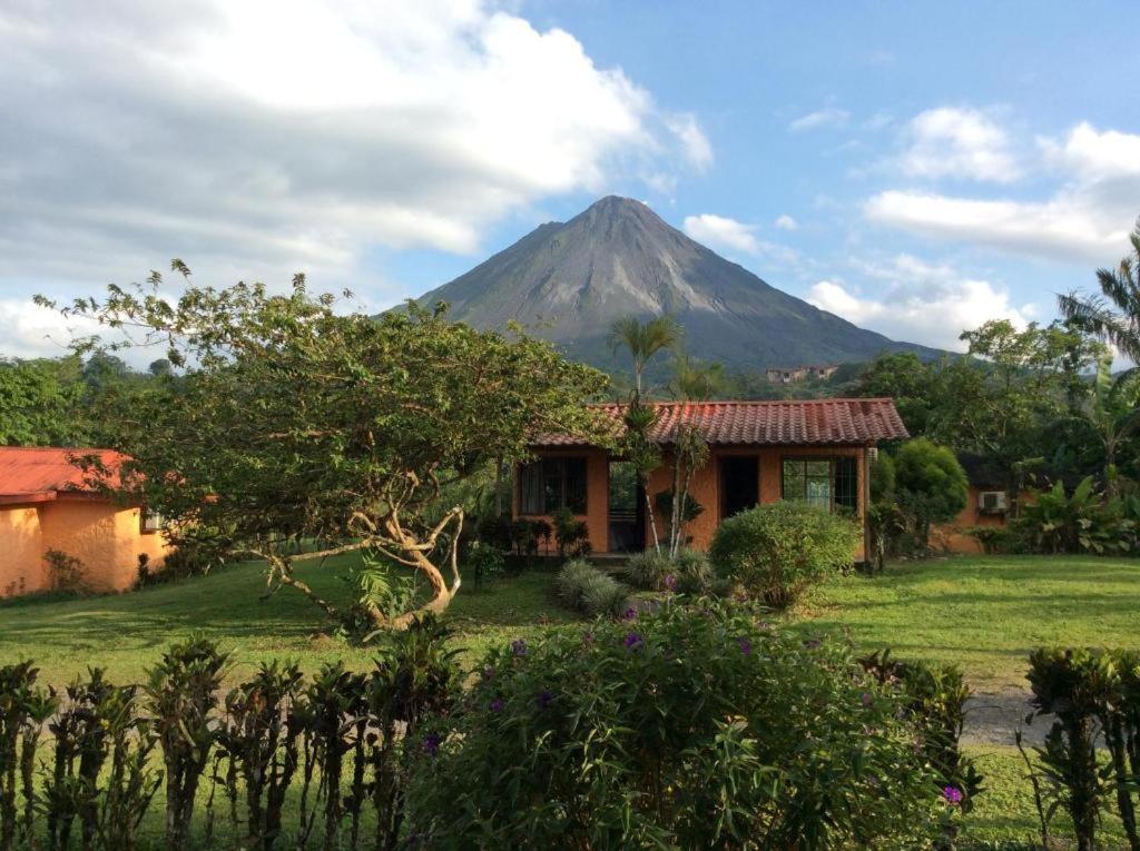 Cabinas Los Guayabos La Fortuna Exterior foto